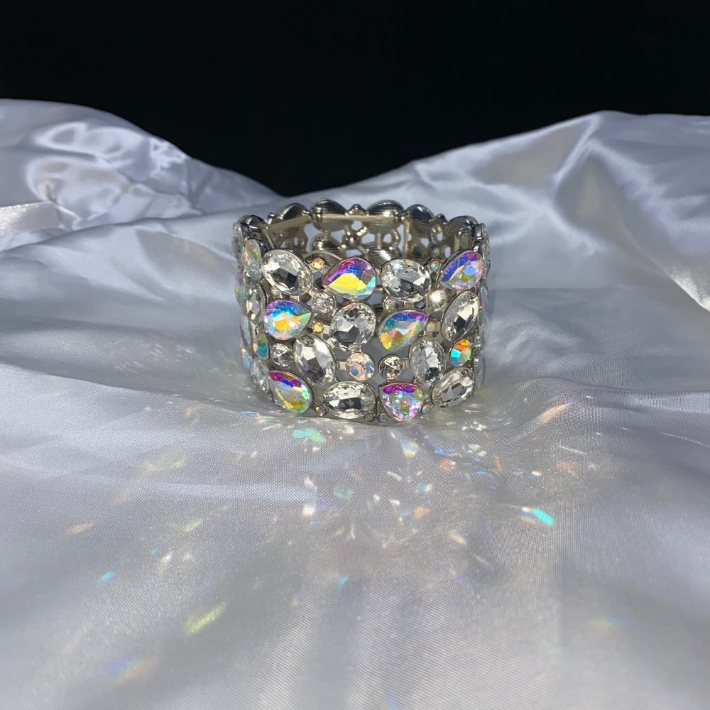 Mesmerizing Sparkly Rhinestone Bracelet